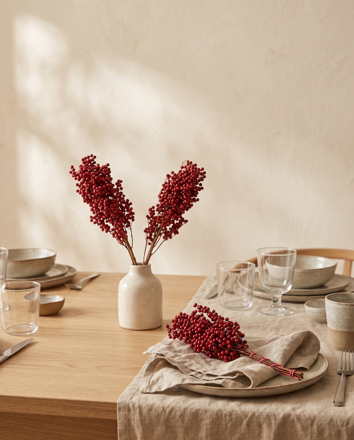 Ideia de utilização: pimenta-rosa seca vermelha a decorar. Velas e acessórios não incluídos.